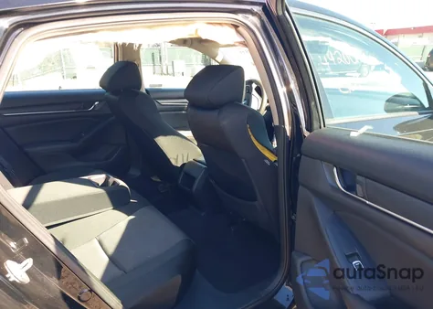 2021 Honda Accord Lx z USA, uszkodzony, nr VIN 1HGCV1F14MA026669